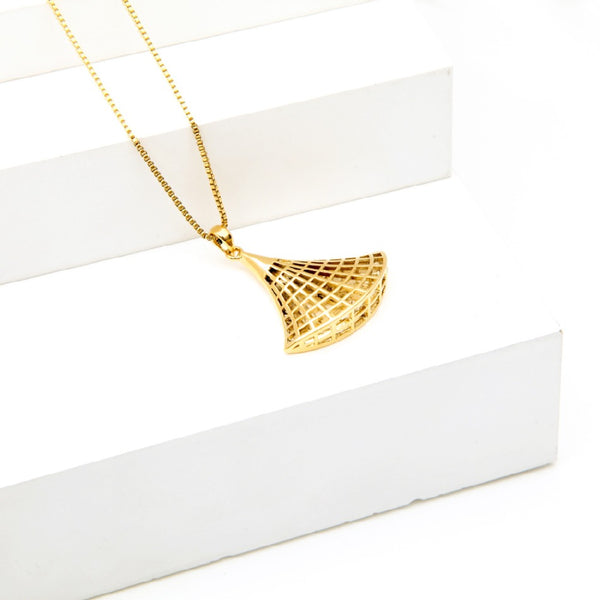 Hollow Scallop Pendant Necklaces Gold Color Choker Chain Necklace for Women Fashion Jewelry