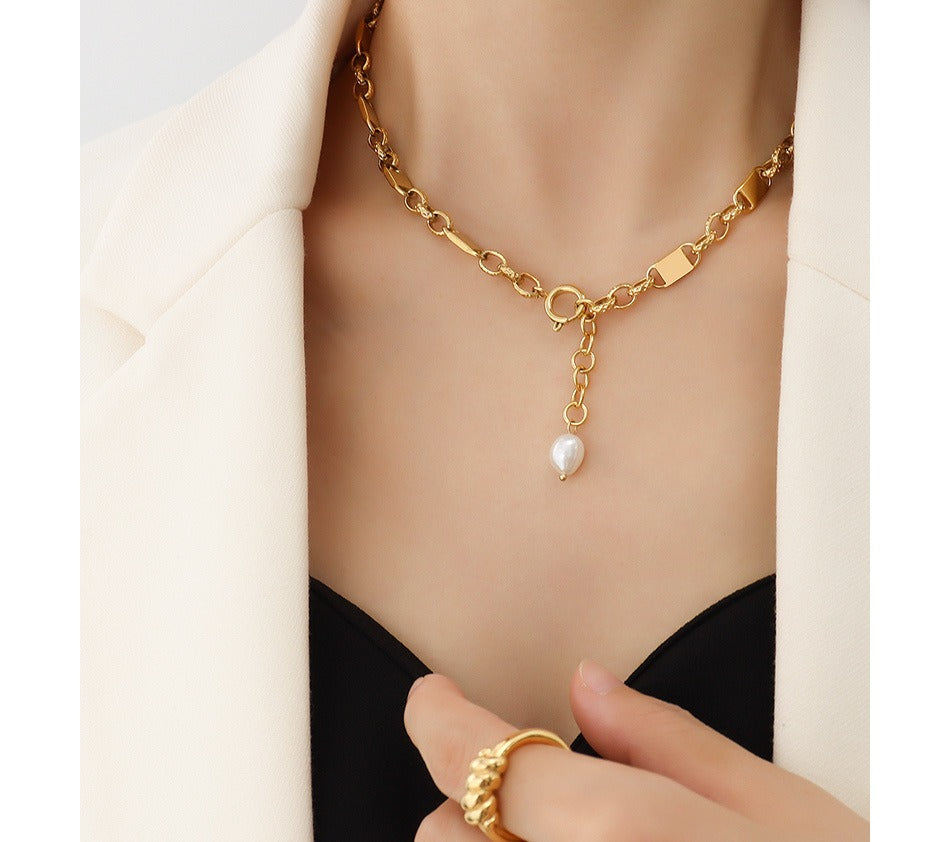 Luxury Titanium Steel 18K Gold Plated Lock Style Chain Natural Freshwater Lariat Pearl Necklaces