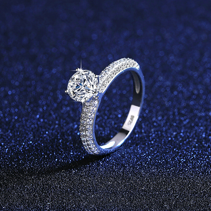 1 Carat Silver Sterling Moissanite Ring Jewelry Wholesale Pave with CZ Stackable 925 Silver Round Halo Moissanite Ring