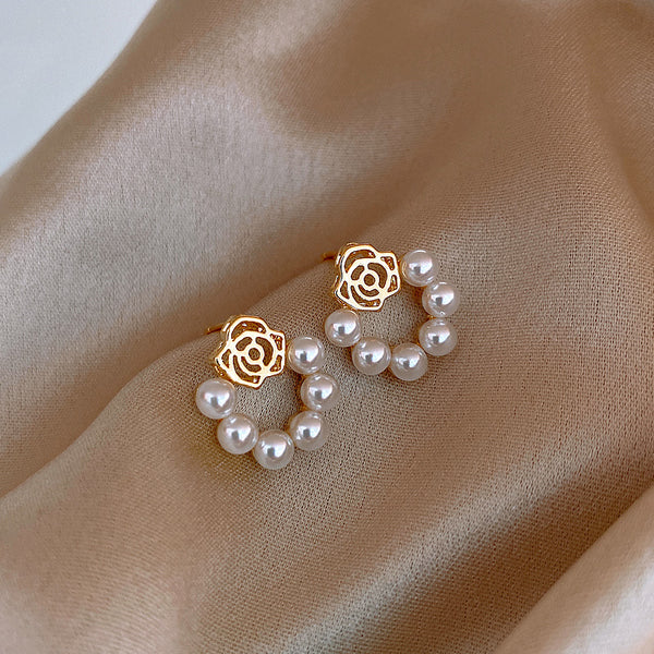 2022 Designer New Simple Flower Female Sweet Round Huggie Pearl Circle Twist Hoop Earrings