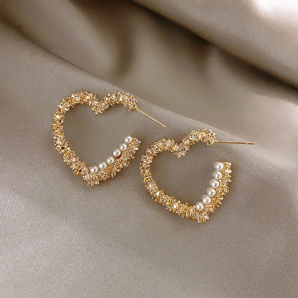 2022 Trendy Elegant Fashion Temperament Simple Bling Imitation Pearl Love Heart Stud Earrings For Female